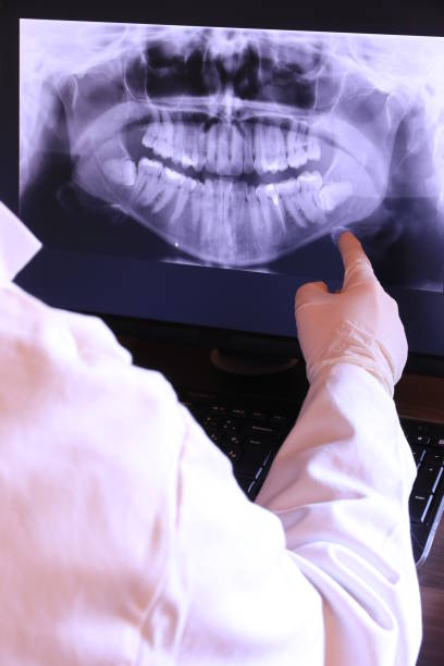 Best Broken or Cracked Tooth Emergency Dentist in Level Park Oak Park, MI